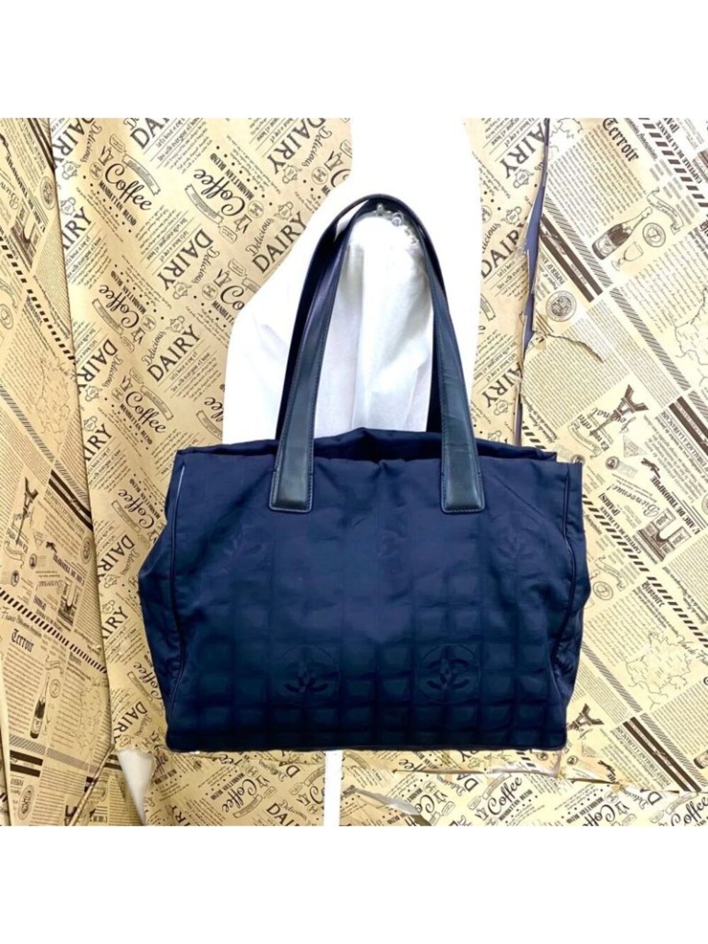 Chanel Tote New Travel Line Black CC Logo - Picture 2 of 16